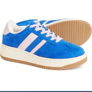 NWT Girls Blue and Pink Sneakers